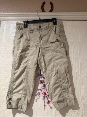 Style & Co. Beige Cargo Capri Pants